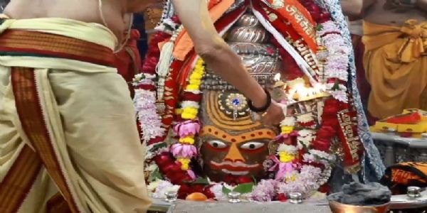 भगवान महाकाल की भस्म आरती भगवान महाकाल की भस्म आरती