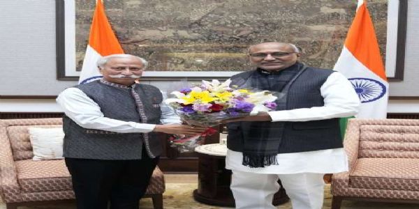 अरुणाचल प्रदेश के राज्यपाल कैवल्य त्रिविक्रम परनाइक बुधवार को उपराष्ट्रपति सी. पी. राधाकृष्णन से मुलाकात के दौरान