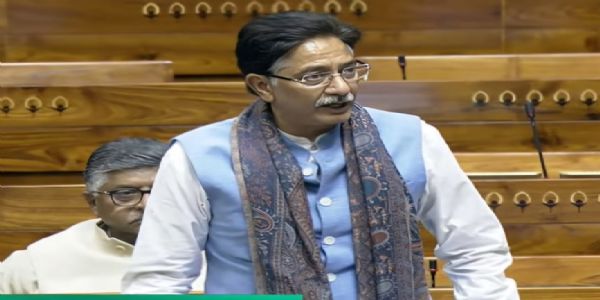 संसद में किसानों की पीड़ा सुनाते सांसद अनुराग शर्मा