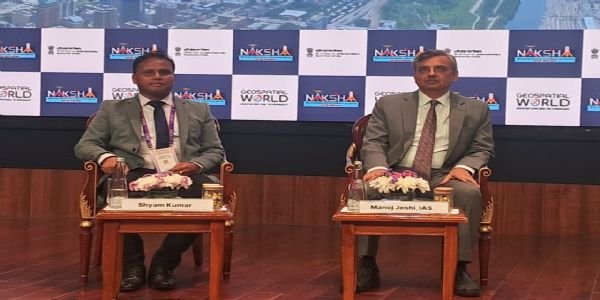 भूमि संसाधन विभाग के सचिव मनोज जोशी