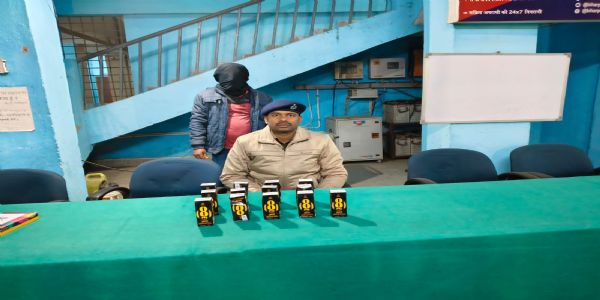 विदेशी शराब के साथ एक गिरफ्तार