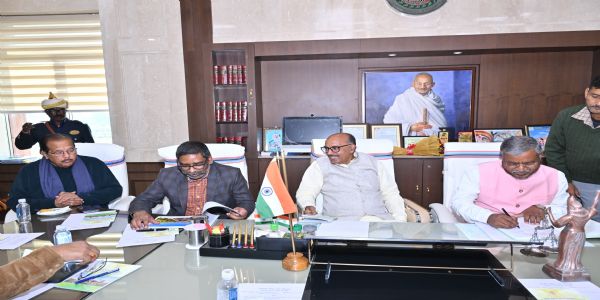 सर्वदलीय बैठक में विधि व्यवस्था के लिए विशेष चर्चा की उठी मांग