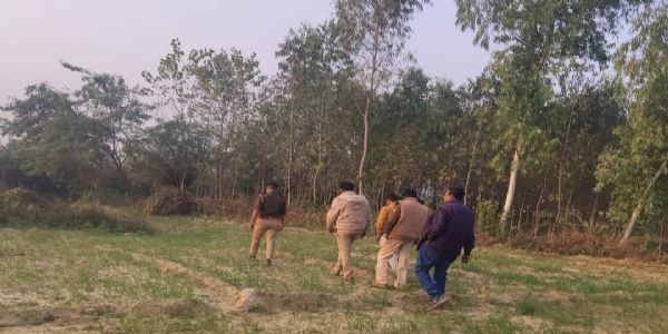 कारागार राज्य मंत्री के घर के पीछे मिले संदिग्ध तेंदुए के पद चिन्ह