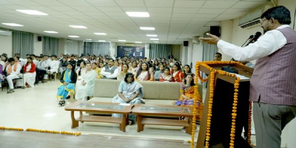 आयुर्वेद प्राकृतिक और प्रभावी चिकित्सा पद्धति : मंत्री पटेल