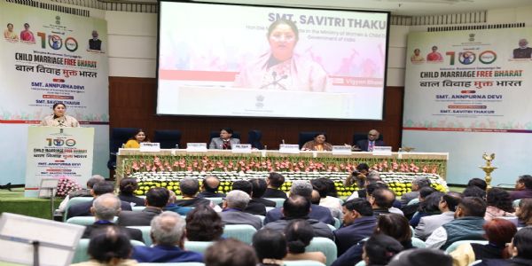 केंद्रीय महिला एवं बाल विकास मंत्री अन्नपूर्णा देवी और राज्य मंत्री सावित्री ठाकुर ने महिला एवं बाल विकास विभाग के 100 दिवसीय गहन जागरूकता अभियान की शुरुआत की। केंद्रीय महिला एवं बाल विकास मंत्री अन्नपूर्णा देवी और राज्य मंत्री सावित्री ठाकुर ने महिला एवं बाल विकास विभाग के 100 दिवसीय गहन जागरूकता अभियान की शुरुआत की।