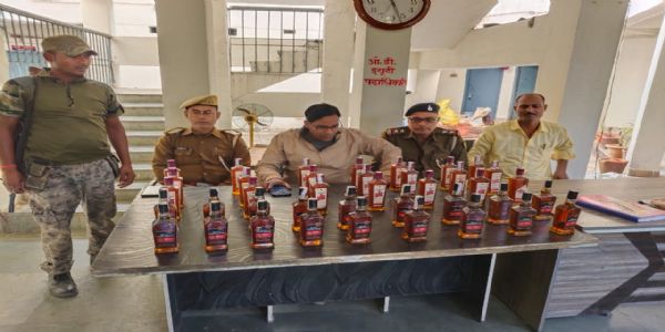 नवादा में प्रखंड कार्यालय कैंपस से भारी मात्रा में अवैध शराब बरामद