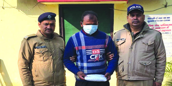 भतीजे ने हत्या कर सुरेश की आत्महत्या का रचा था नाटक, गिरफ्तार