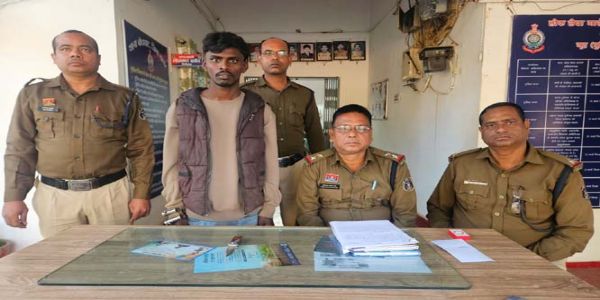 चाकू लहराकर गुंडागर्दी करने वाला एक आरोपित गिरफ्तार