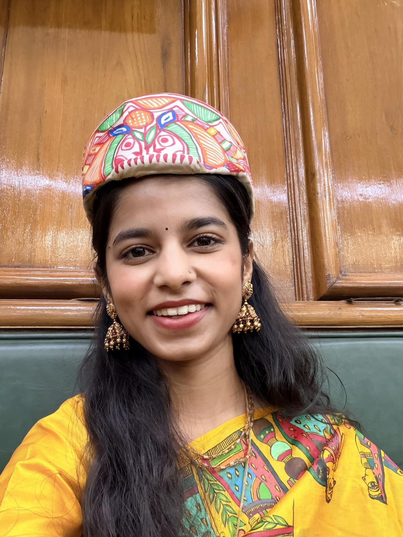 भाजपा विधायक और प्रसिद्ध लोकगायिका मैथिली ठाकुर विधानसभा सत के दौरान