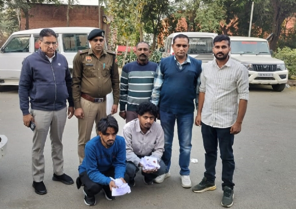 हेरोइन सहित पकड़े गए आरोपी। हेरोइन सहित पकड़े गए आरोपी।