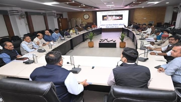 कलेक्टर की अध्यक्षता में राजनीतिक दलों के प्रतिनिधियों के साथ समीक्षा बैठक कलेक्टर की अध्यक्षता में राजनीतिक दलों के प्रतिनिधियों के साथ समीक्षा बैठक