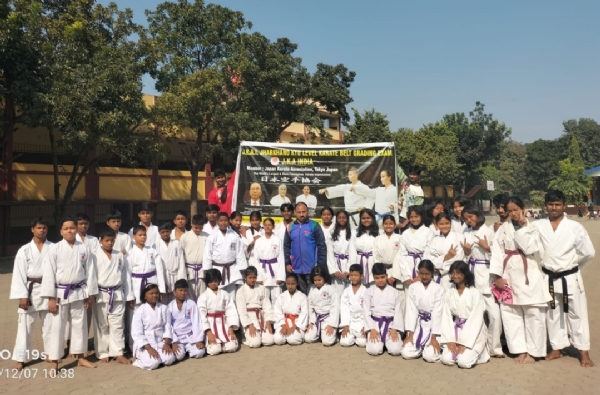 परीक्षा देने वाले खेलाडी