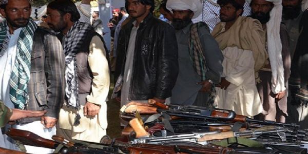 डेरा बुगती के सुई में आत्मसमर्पण करते विद्रोही। फोटो - इंटरनेट मीडिया डेरा बुगती के सुई में आत्मसमर्पण करते विद्रोही। फोटो - इंटरनेट मीडिया