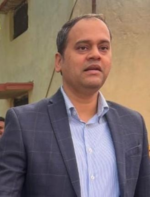 मुरादाबाद जनपद के जिलाधिकारी अनुज सिंह मुरादाबाद जनपद के जिलाधिकारी अनुज सिंह