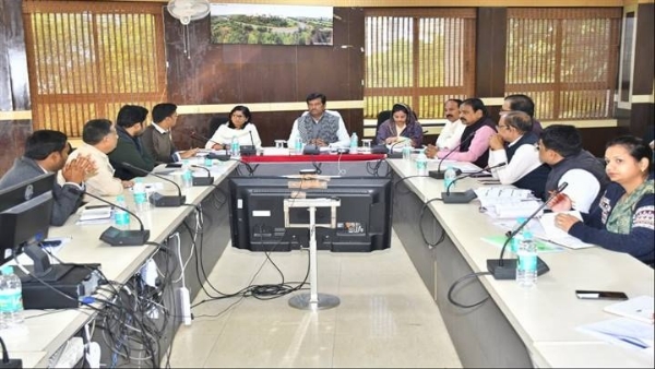 विकास कार्यों की समीक्षा बैठक विकास कार्यों की समीक्षा बैठक