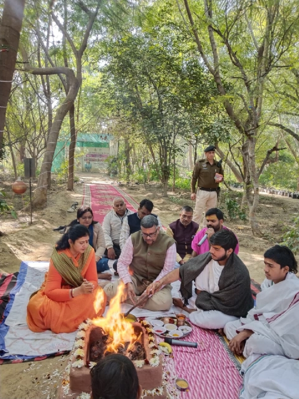 जयपुर पुलिस कमिश्नर सचिन मित्तल धर्म पत्नी सहित श्री पिंजरापोल गौशाला में पधारे जयपुर पुलिस कमिश्नर सचिन मित्तल धर्म पत्नी सहित श्री पिंजरापोल गौशाला में पधारे