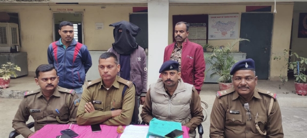 जानकारी देते अनुमंडल पुलिस पदाधिकारी। जानकारी देते अनुमंडल पुलिस पदाधिकारी।