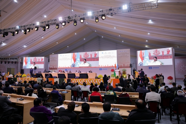 अमूर्त सांस्कृतिक विरासत पर यूनेस्को की अंतर-सरकारी समिति का 20वां सम्मेलन’ में रविवार को संबोधित करती मुख्यमंत्री रेखा गुप्ता अमूर्त सांस्कृतिक विरासत पर यूनेस्को की अंतर-सरकारी समिति का 20वां सम्मेलन’ में रविवार को संबोधित करती मुख्यमंत्री रेखा गुप्ता