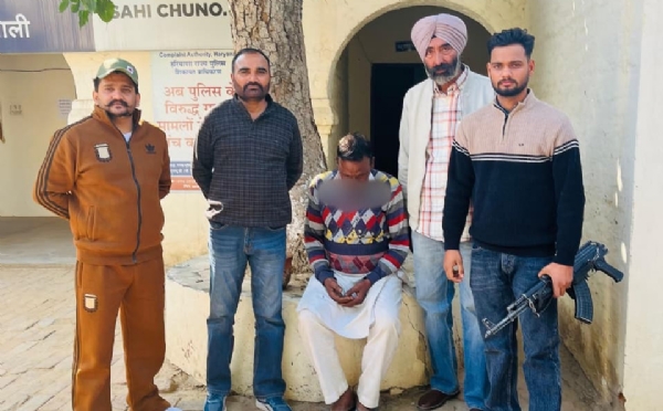 चूरापोस्त तस्करी में वांछित आरोपी पुलिस गिरफ्त में। चूरापोस्त तस्करी में वांछित आरोपी पुलिस गिरफ्त में।