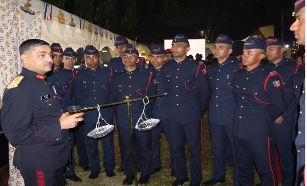 आर्टिलरी रेजिमेंट के कैडेट्स का सम्मान समारोह ।