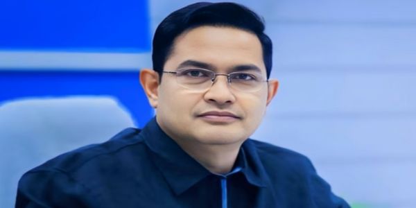 नाम की गड़बड़ी से परेशान डेबरा विधायक हुमायूं कबीर, फेसबुक पर दिया स्पष्टीकरण