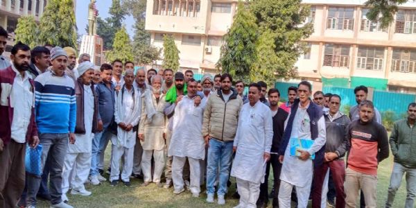 हिसार : किसानों की मांगों पर अधिकारियों से मिली पगड़ी संभाल जट्टा किसान संघर्ष समिति