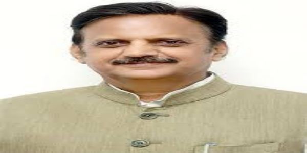 कार्यकर्ताओं से संपर्क व संवाद से सरकार की योजनाओं को और बेहतर करने में मिलेगी मदद: राजेन्द्र शुक्ल