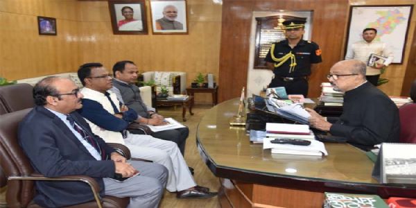 राज्यपाल डेका ने शहीद महेंद्र कर्मा विश्वविद्यालय की भूमि को यथावत रखने दिए निर्देश