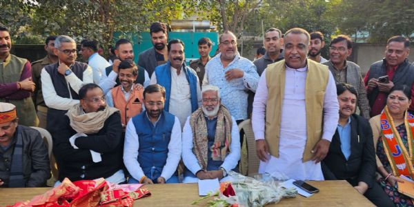 फर्जी मतदाता हटाने से सपा परेशान : स्वतंत्र देव सिंह