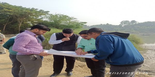 हुगली के जिलाधिकारी ने आरामबाग का किया दौरा