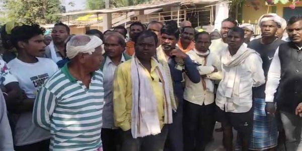 कांकेर:धर्मांतरित व्यक्ति का शव गांव में दफनाने काे लेकर जमकर विवाद