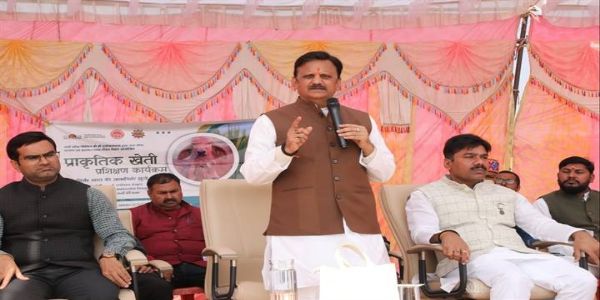 जमीन और स्वयं का स्वास्थ्य ठीक रखने के लिए प्राकृतिक खेती अपनाना जरूरीः उप मुख्यमंत्री शुक्ल