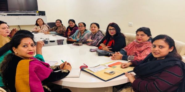 भाजपा मुख्यालय, जम्मू में नव शामिल कार्यकारी सदस्यों के साथ एक महत्वपूर्ण बैठक