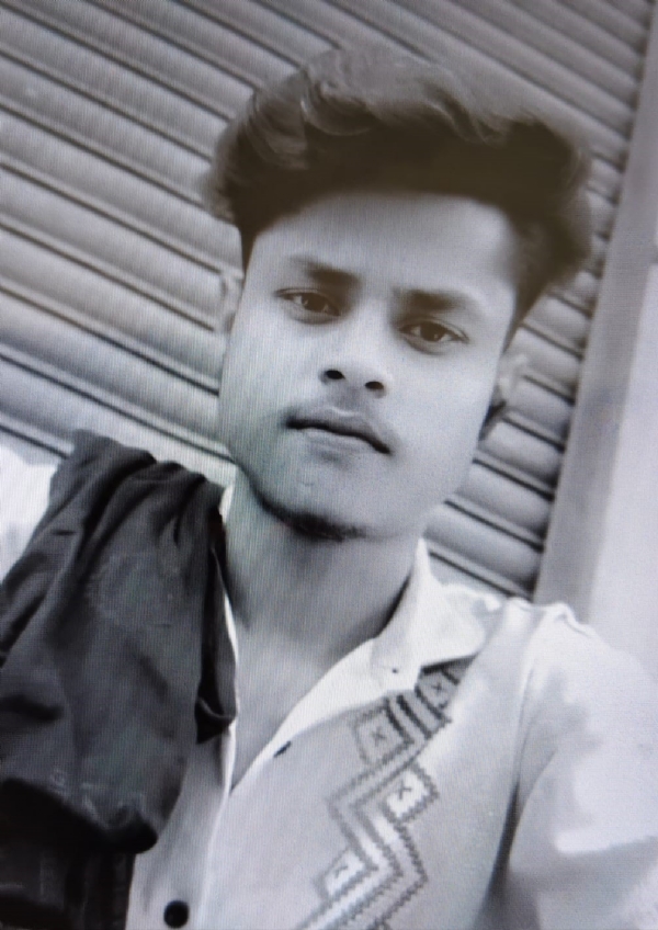मृतक युवक रोहित कुमार नाग।