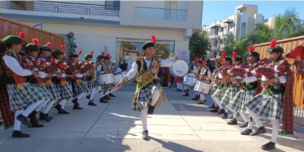 अंबाजी में गुजरात का पहला आदिवासी बालिका बैग पाइपर बैंड लॉन्च, संगीत के जरिए बेटियाँ बनेंगी आत्मनिर्भर