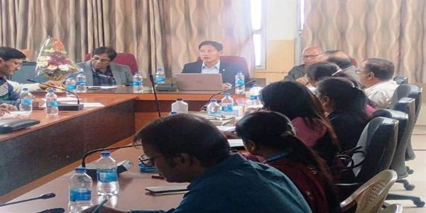 इंदौरः आगामी वित्तीय वर्ष की कार्ययोजना तैयार करने के संबंध में अपर मिशन संचालक ने ली बैठक