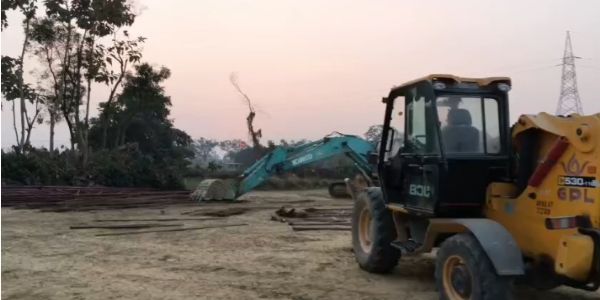 लंबी लड़ाई के बाद NH-233 के किसानों को मिलने लगा मुआवजा, निर्माण कार्य शुरू