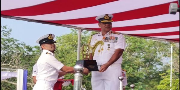 navy-pilots golden-wings-award- navy-pilots golden-wings-award-