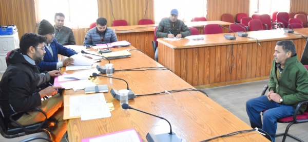 गोपेश्वर में स्वरोजगार के लिए साक्षात्कार देते हुए।
