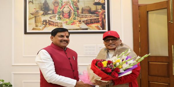 मप्रः मुख्यमंत्री से मिले अभिनेता अन्नू कपूर