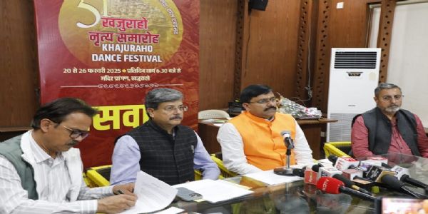 जनजातीय संग्रहालय में पत्रकार वार्ता