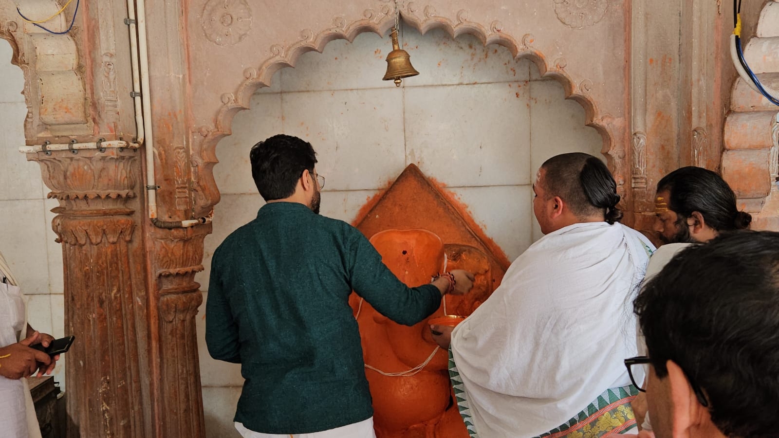 श्री काशी विश्वनाथ धाम में गणेश पूजन