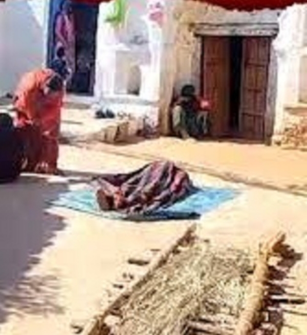 पिता की मौत के बाद दो बेटों के बीच अंतिम संस्कार को लेकर विवाद
