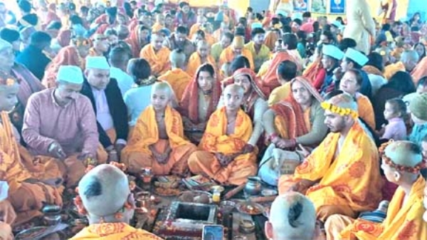 उपनयन, विद्यारंभ संस्कार संपन्न कराए गए