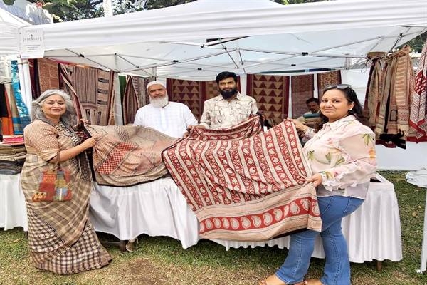 मध्य प्रदेश के बाग प्रिंट शिल्पियों की पुणे की विरासत हाट में धूम