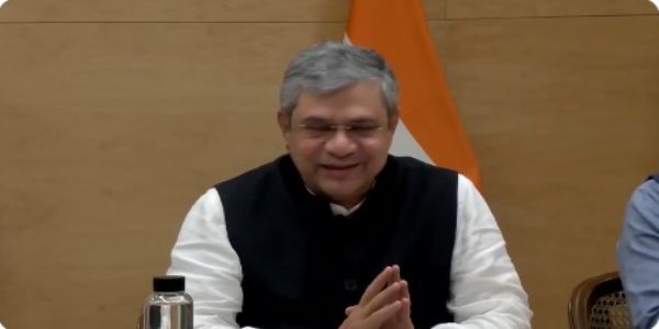रेल मंत्री अश्विनी वैष्णव