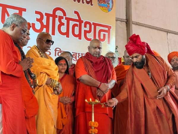 संतो ने उठाई मांग भारत हिन्दू राष्ट्र घोषित हो