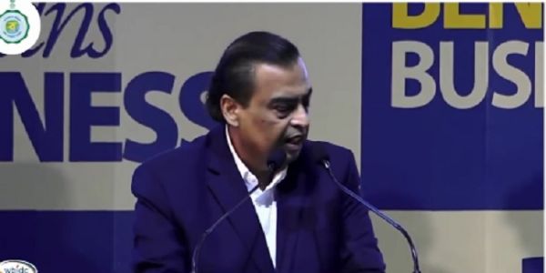 बीजीबीएस 2025 को संबोधित करते रिलायंस प्रमुख मुकेश अंबानी
