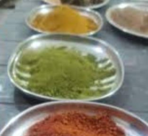 गोबर गुलाल (फोटो)