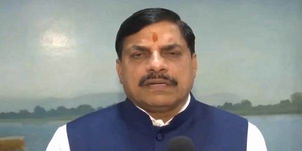 मीडिया से बात करते हुए मुख्यमंत्री डॉ. मोहन यादव